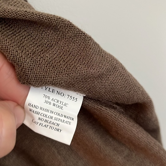 Georgiana C wool
Blend tunic layering piece Medium - Picture 4 of 6